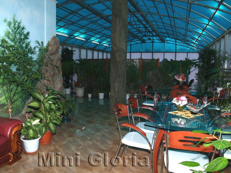 Gloria Mini-Hotel 基希讷乌 外观 照片