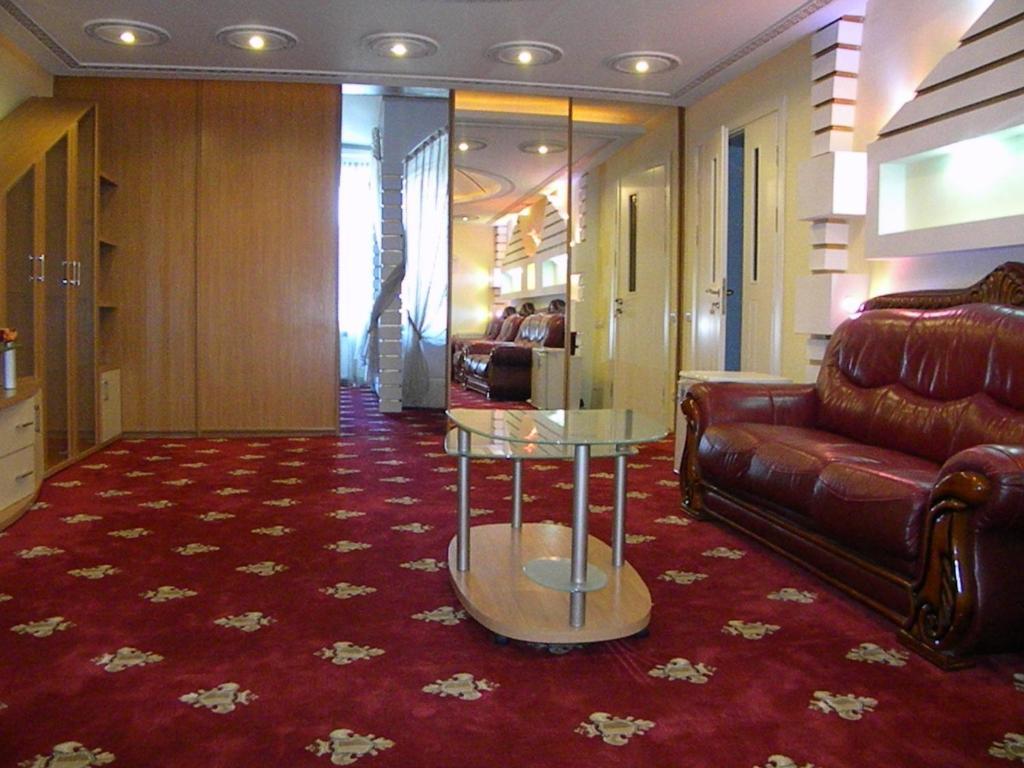 Gloria Mini-Hotel 基希讷乌 外观 照片