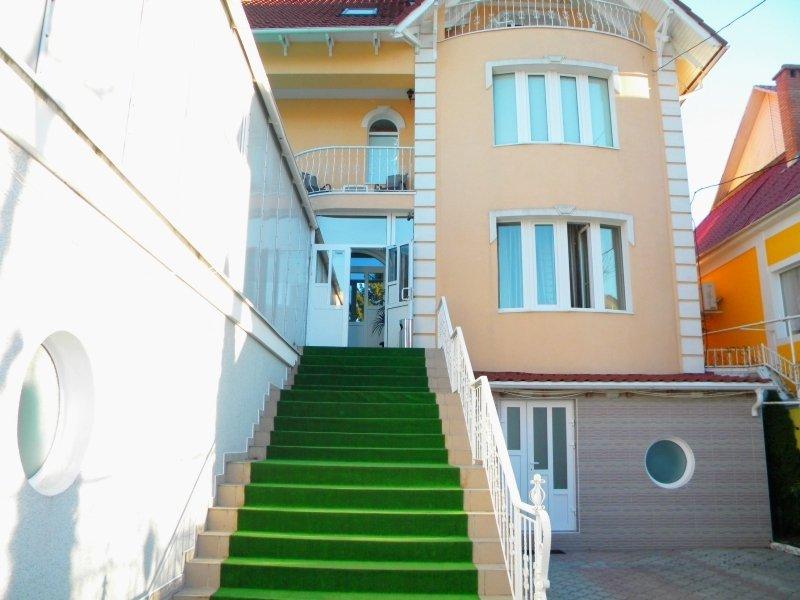 Gloria Mini-Hotel 基希讷乌 外观 照片